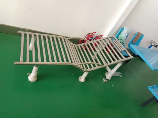 不锈钢躺椅缩略图