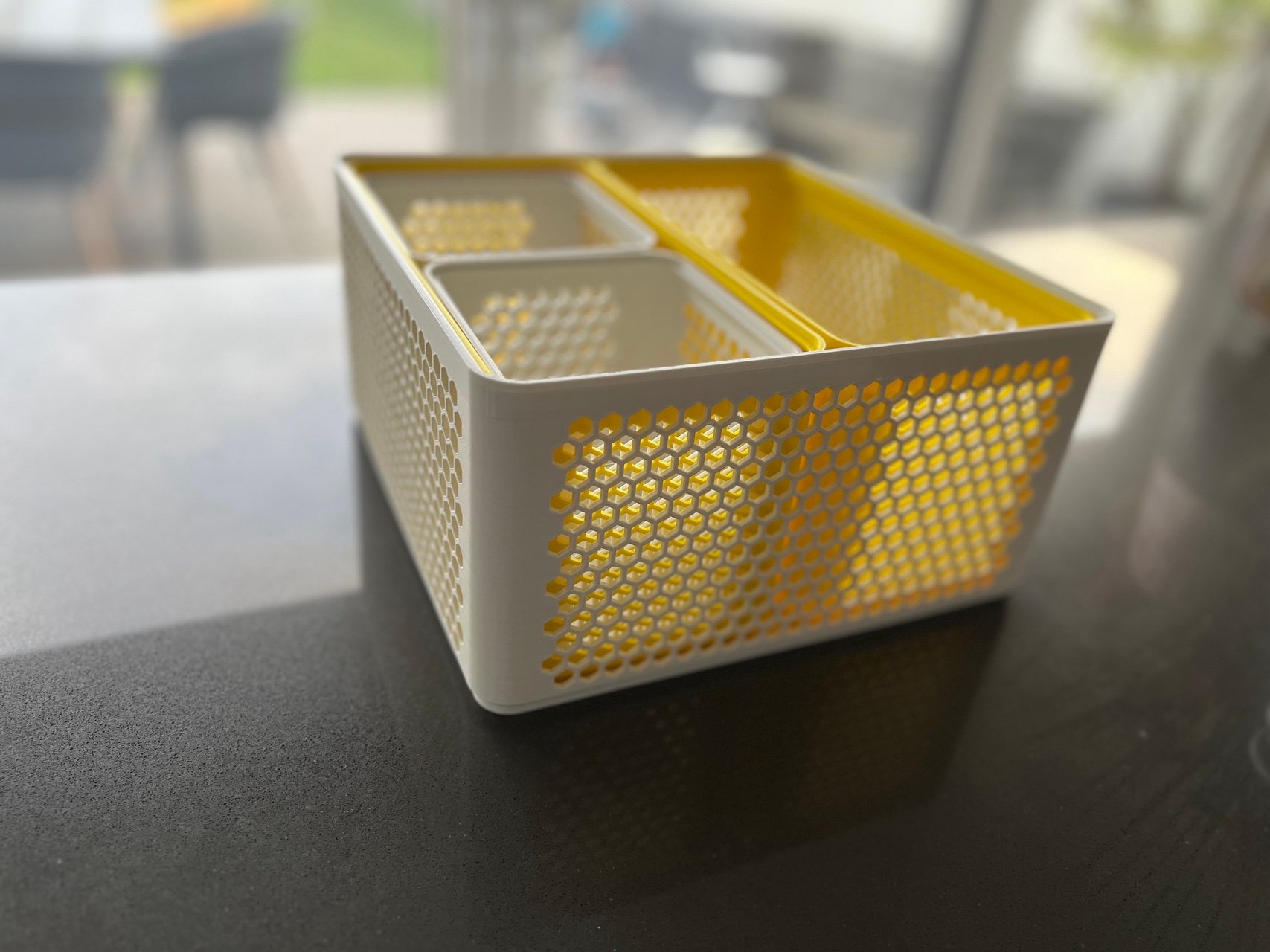 可堆叠储物箱（大、中、小）