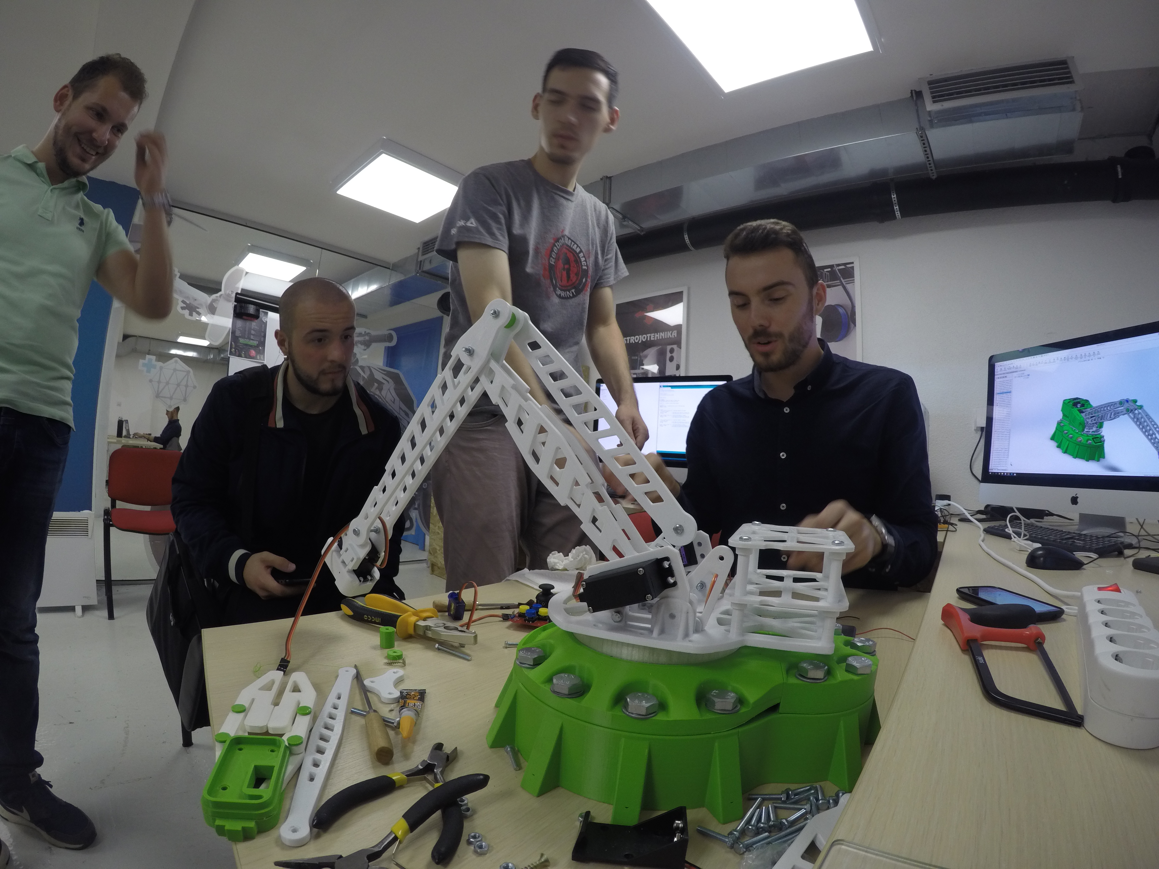 buba_robotic-arm_cgpdesign SW