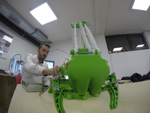 buba_robotic-arm_cgpdesign SW缩略图