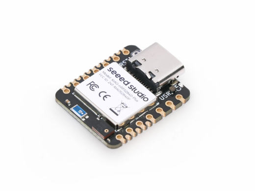 seeed Studio XIAO NRF 52840 Sense Plus采用带FPU的北欧芯片组，为这款微型蓝牙传感器开发板带来了更多SMD引脚。在保持标准版本所有功能的同时，包括板载IMU和PDM麦克风、蓝牙5.0、NFC和低功耗缩略图