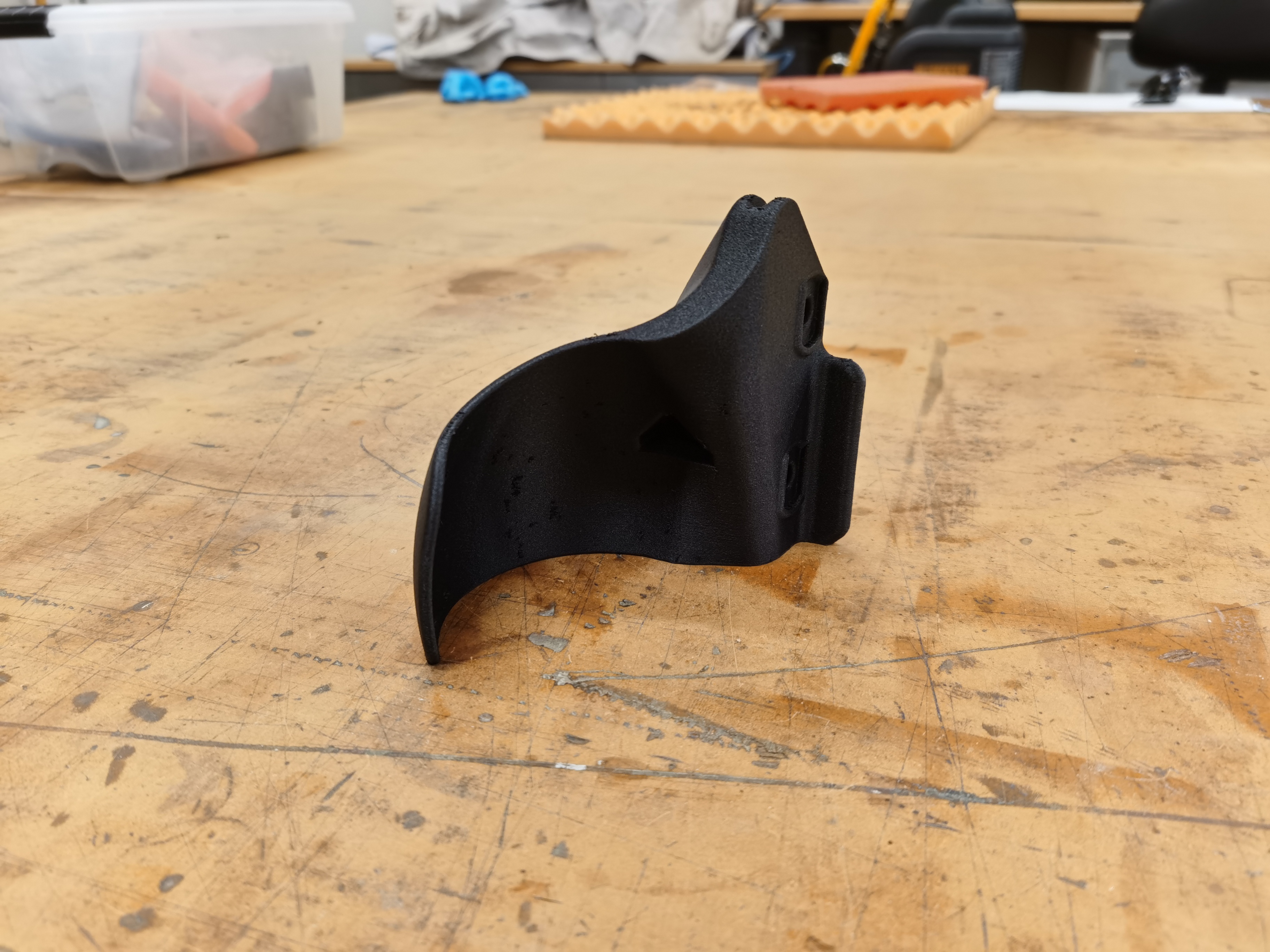 喇叭罩安装 +T-Rex 车架滑块左侧