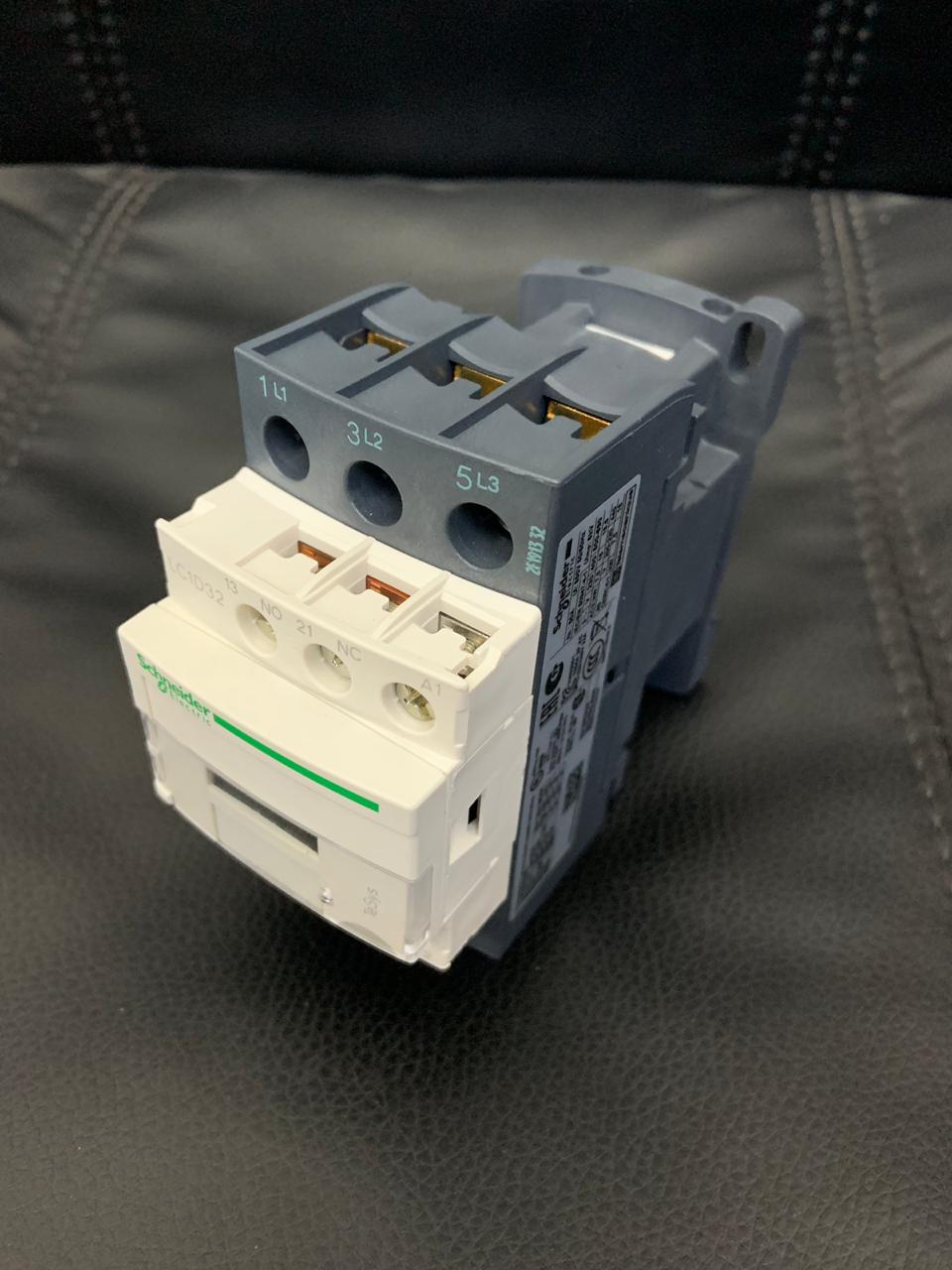 接触器 (2)