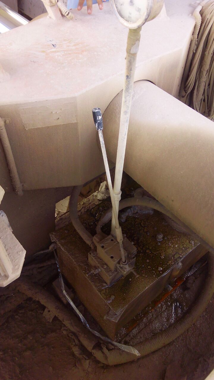 A0002829-焊接型液压缸 250x180x983 毫米