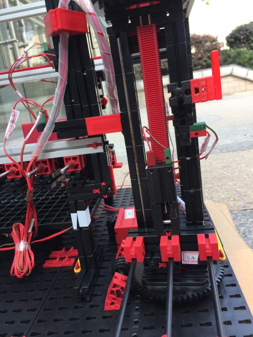 慧鱼乐高智能立体停车场缩略图