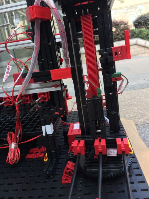 慧鱼乐高智能立体停车场缩略图