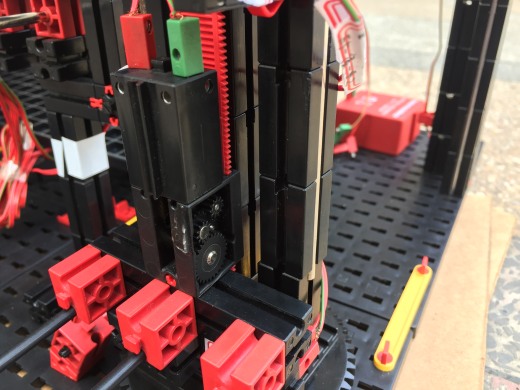 慧鱼乐高智能立体停车场缩略图