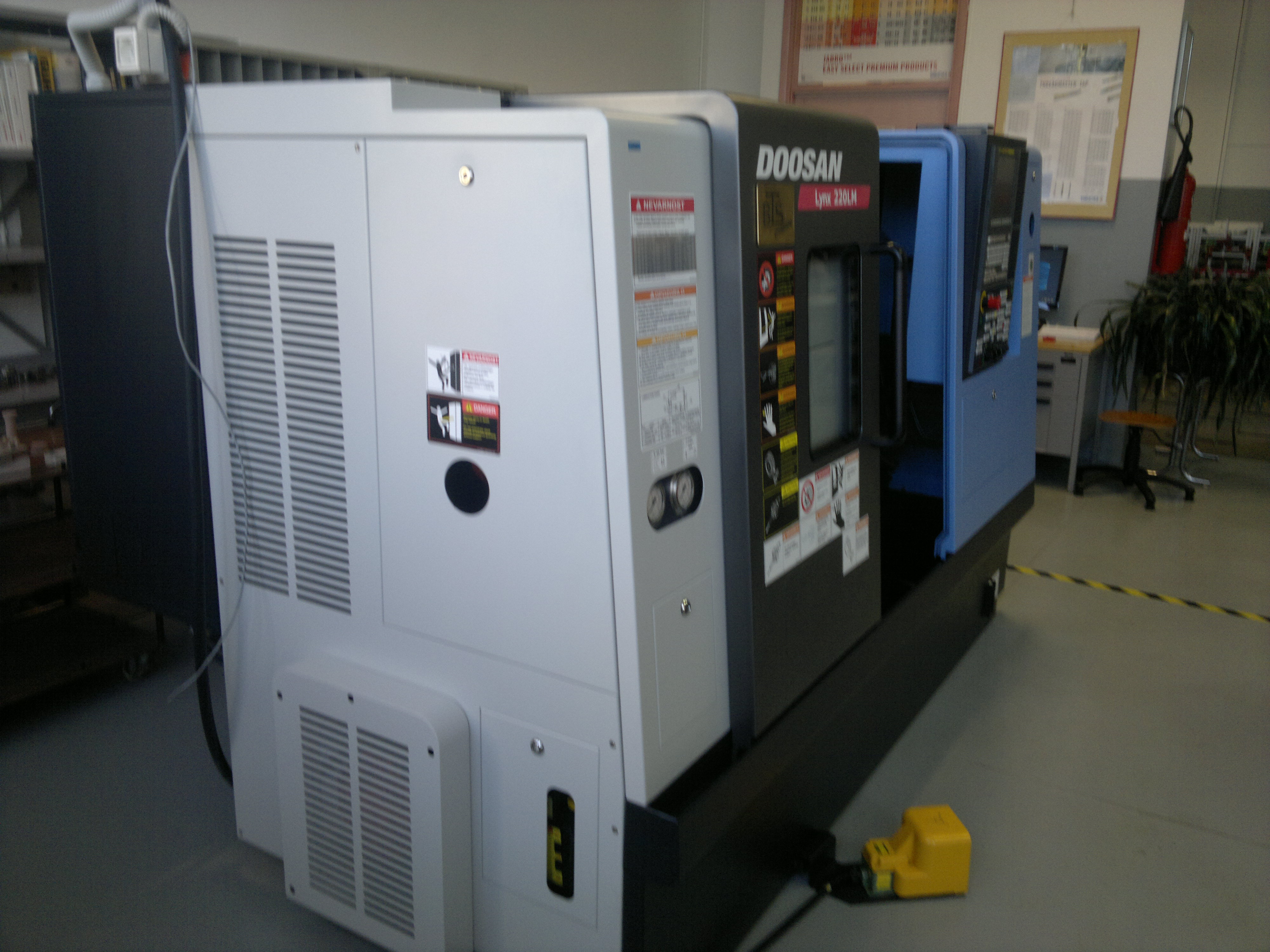 斗山220LM数控车床sw16可编辑