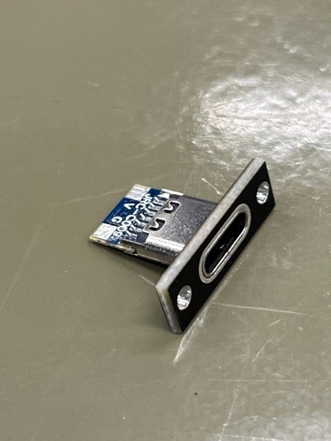 USB-C型母座壁挂式12缩略图