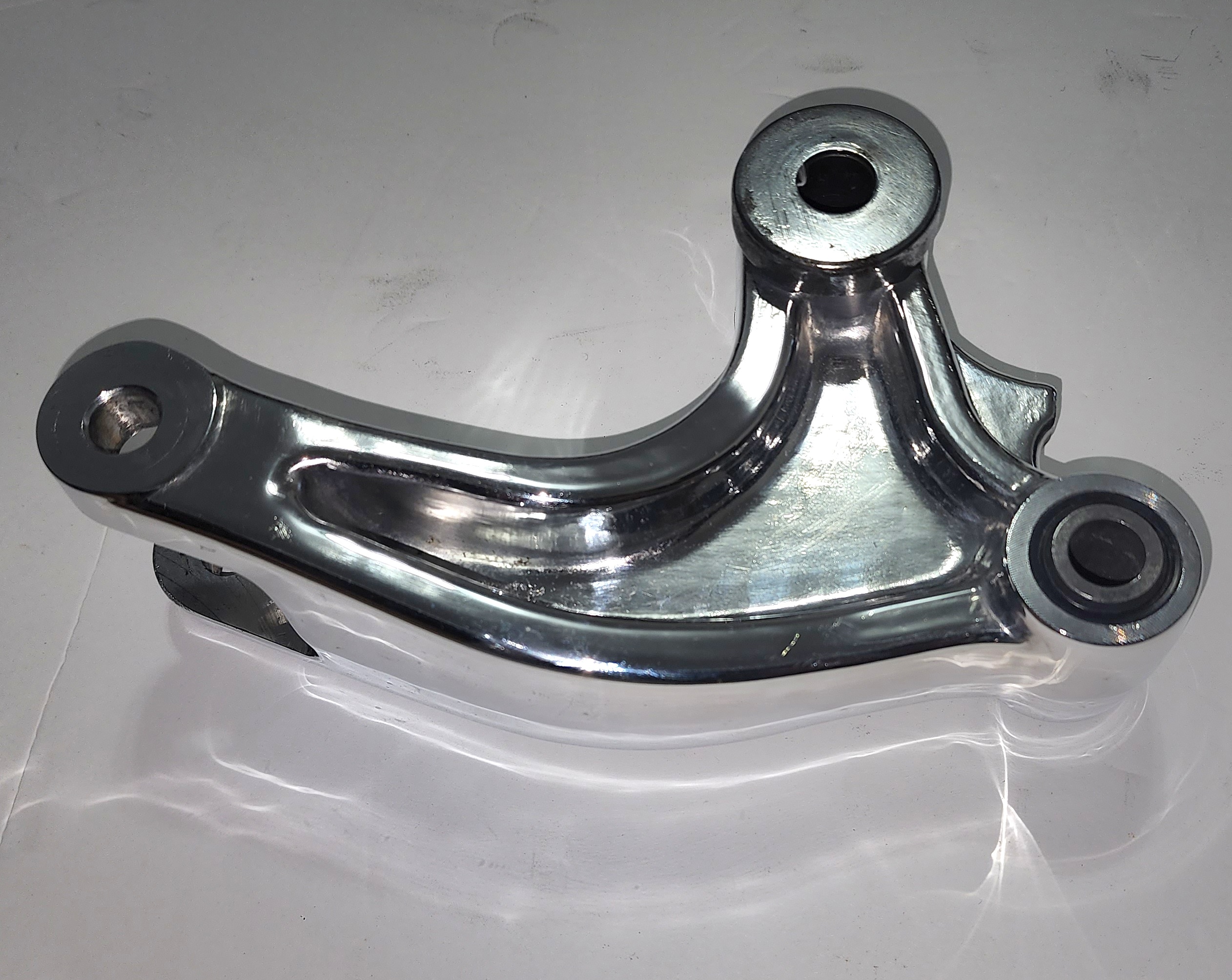 小型跑车悬臂悬架