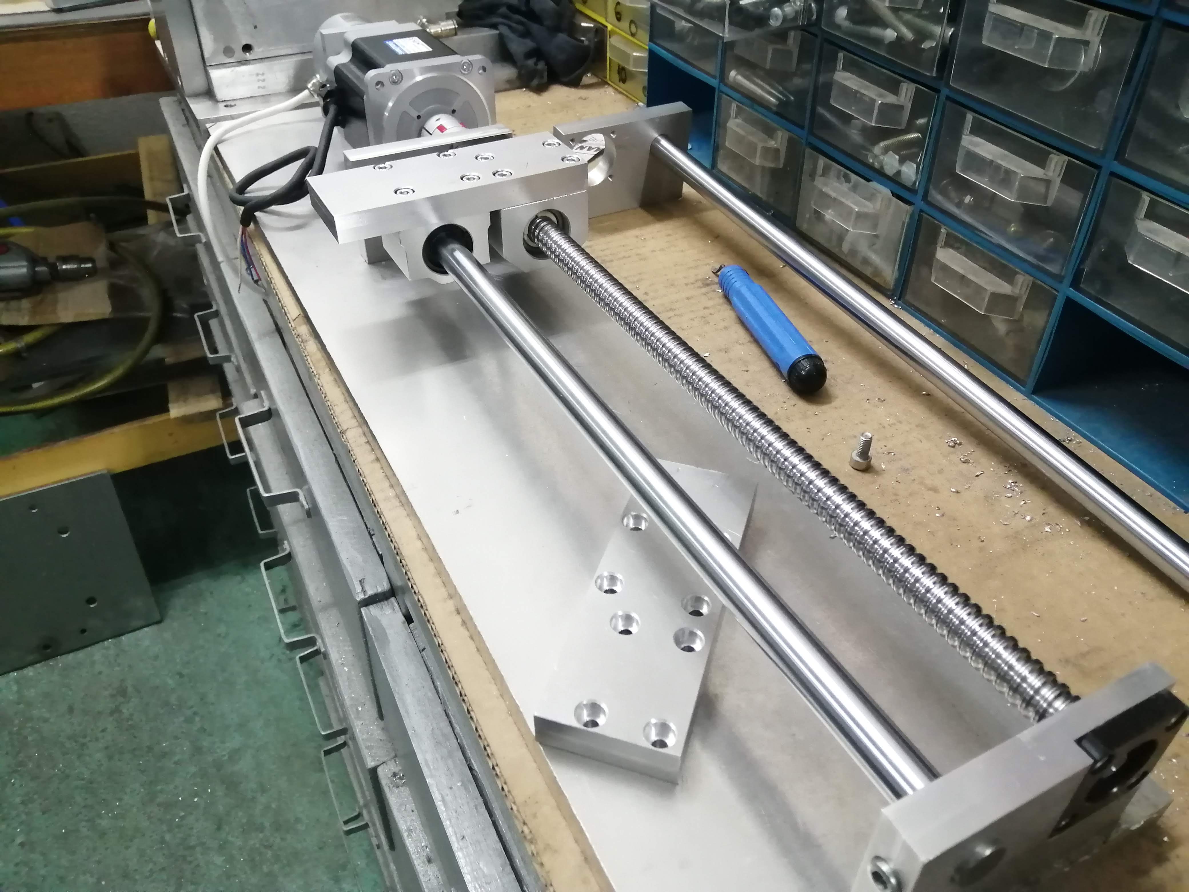 步进电机丝杠传动