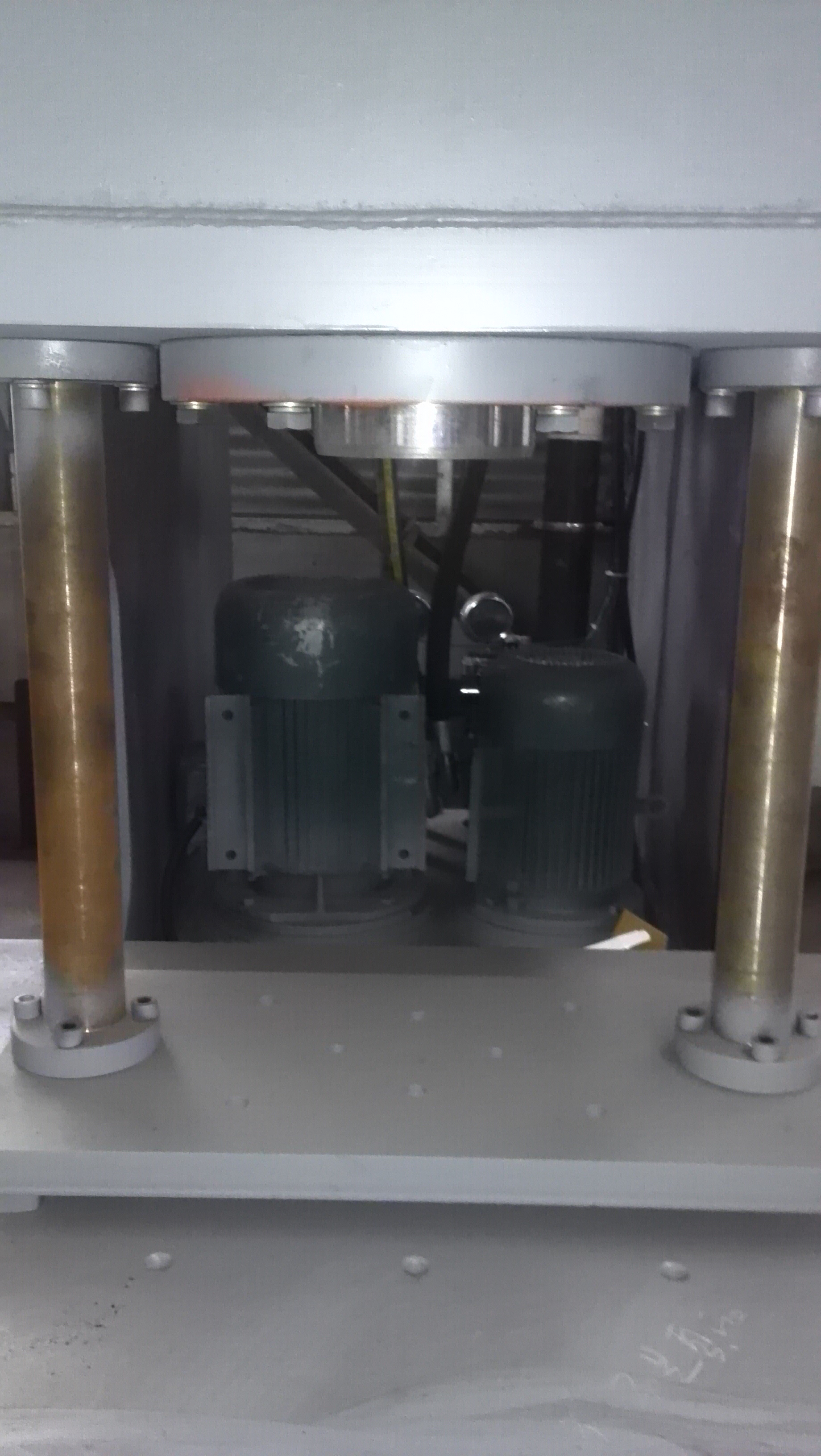 校直机 深喉压力机CAD+实物图片