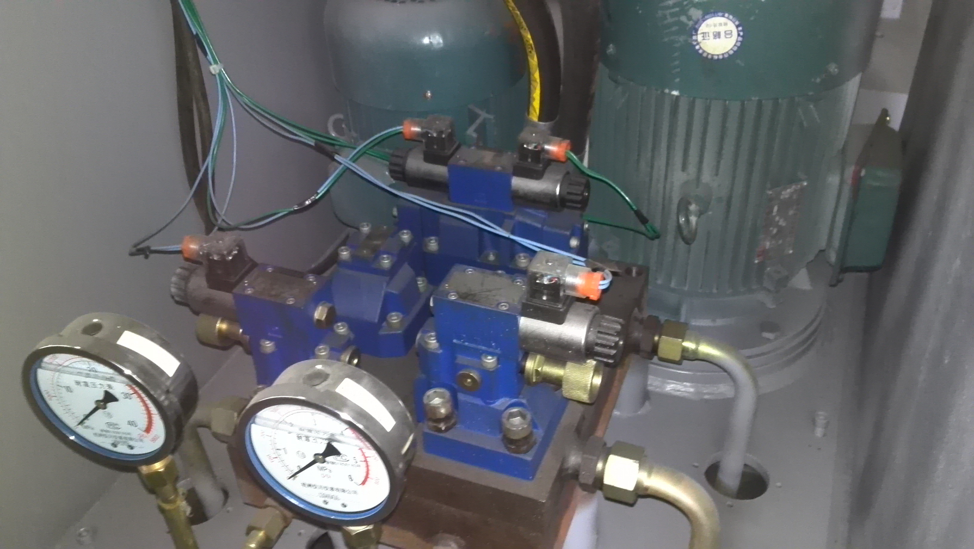 校直机 深喉压力机CAD+实物图片