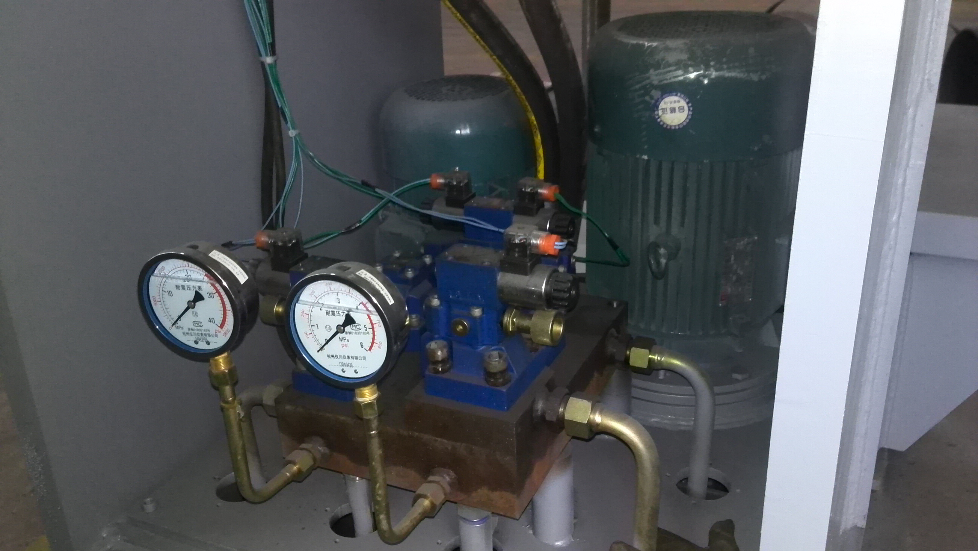 校直机 深喉压力机CAD+实物图片