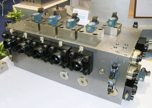 五轴机床(1)缩略图