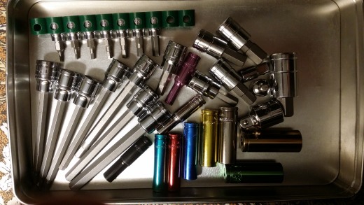 6.35 mm、9.525 mm和12.7 mm驱动尺寸的套筒工具组织器、六角和套筒钻头和适配器的组件缩略图