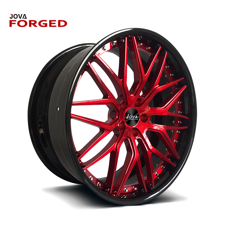 带轮胎的有轮汽车