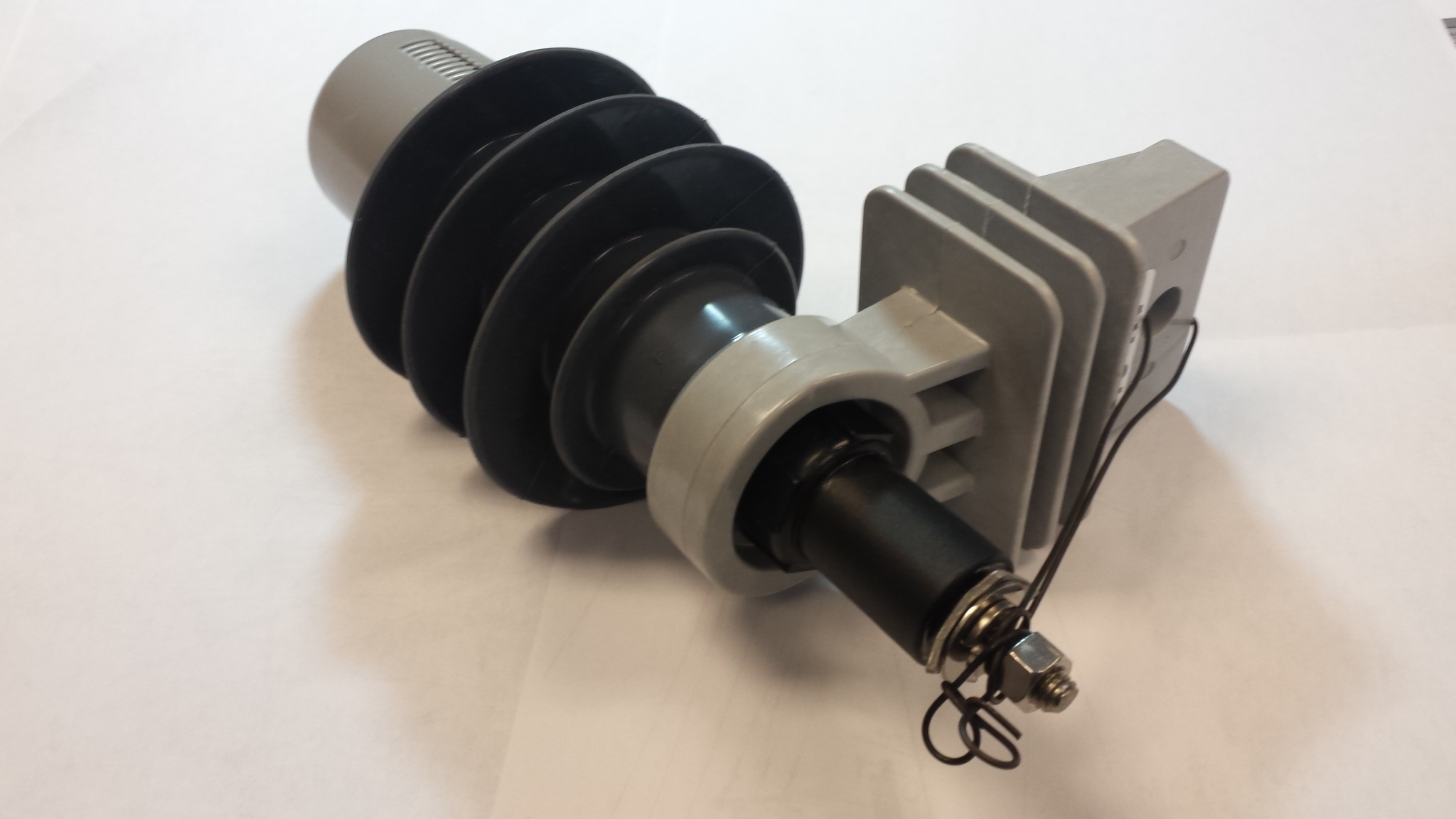 变电站使用的典型避雷器