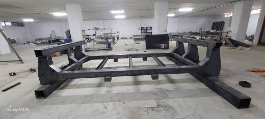 用于重型刳刨机的具有加强结构的数控刳刨机缩略图