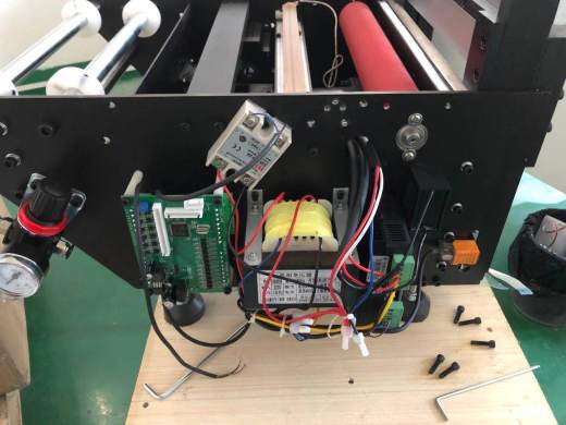 薄膜胶袋制袋机（sw19可编辑+工程图）缩略图