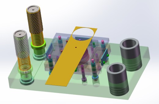 上下四导柱复合冲裁模具缩略图
