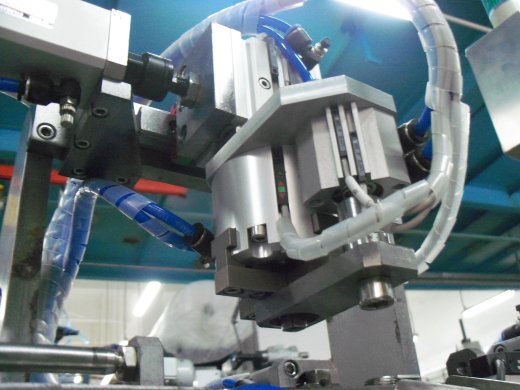 玩具汽车轮子组装机（含工程图sw15可编辑+BOM）缩略图