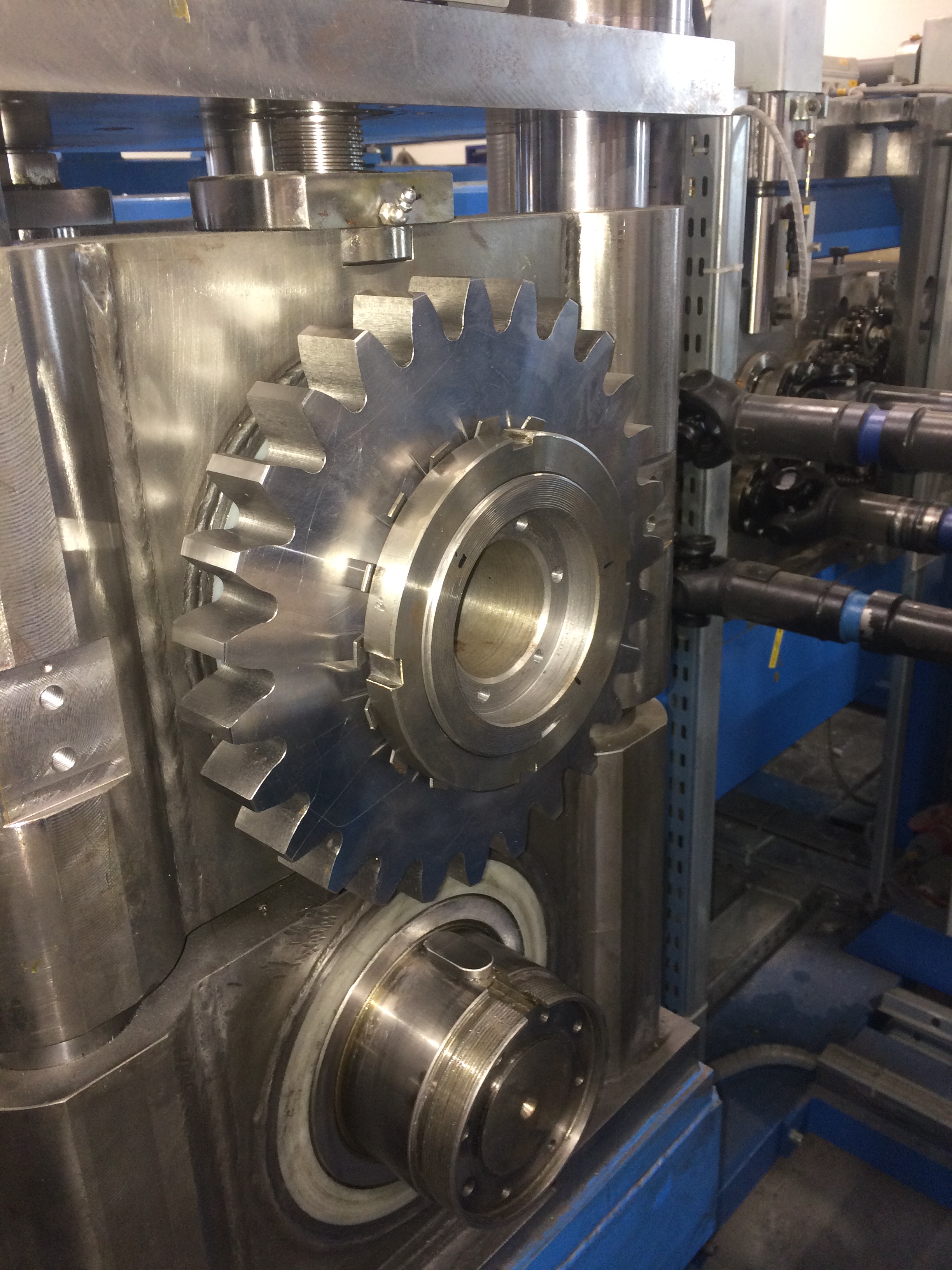 用于色带切割装置的齿轮