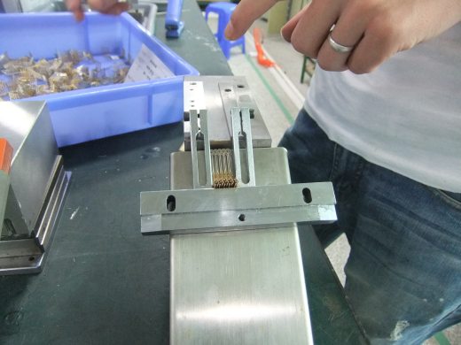 数端子PIN数裁切后叠设备sw12可编辑缩略图