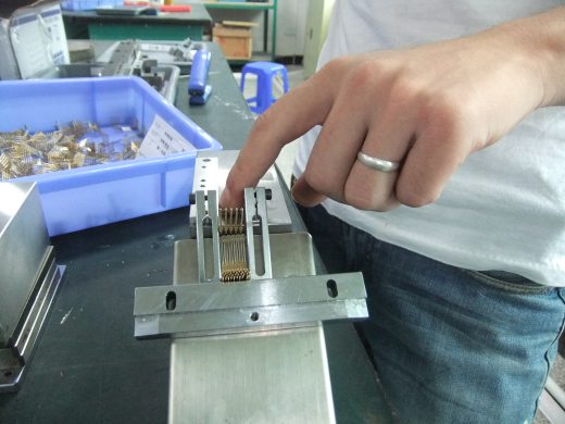 数端子PIN数裁切后叠设备sw12可编辑缩略图