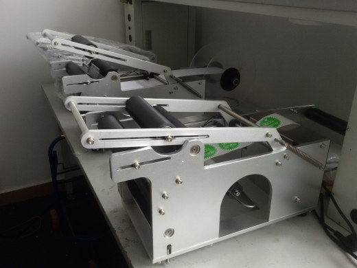 2款圆瓶贴标机3d图纸 适应多规格圆瓶、圆管贴标机3d图纸三维模型缩略图