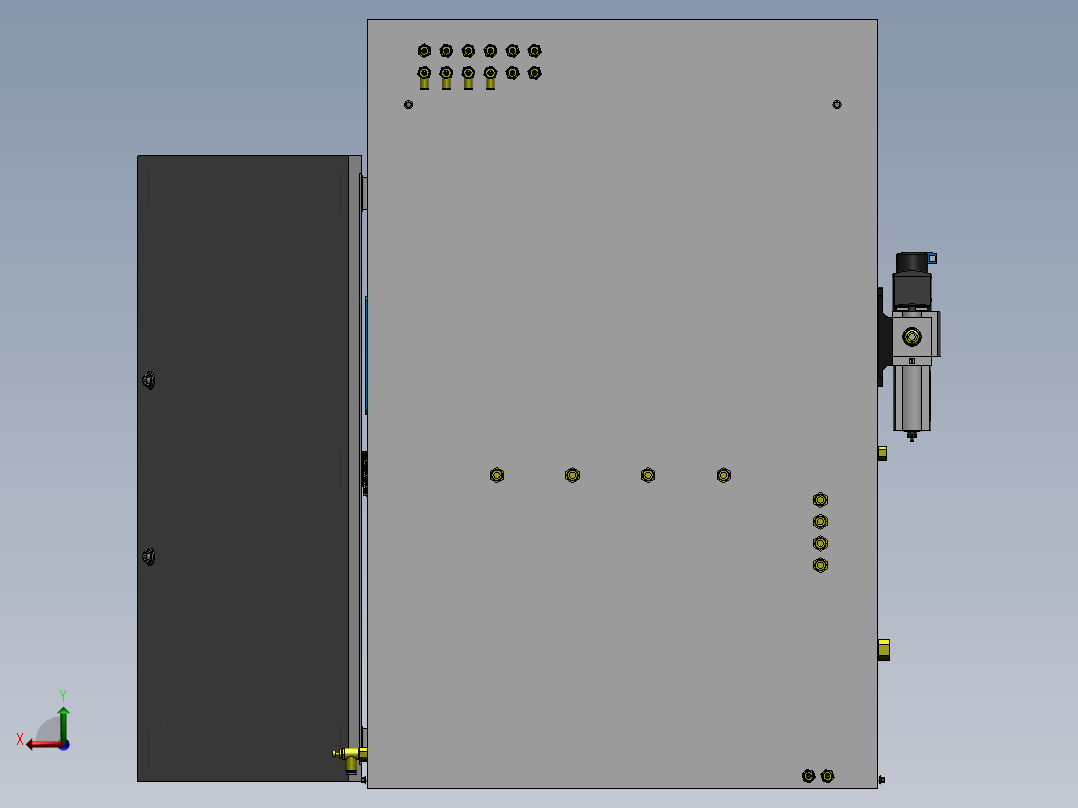 半自动的啤酒灌装和装瓶机后视图
