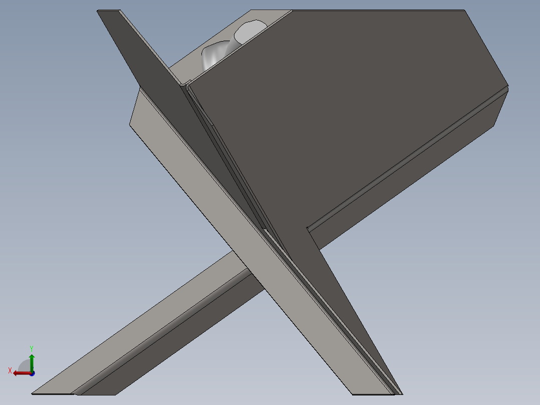 金属板制成的简易壁炉后视图
