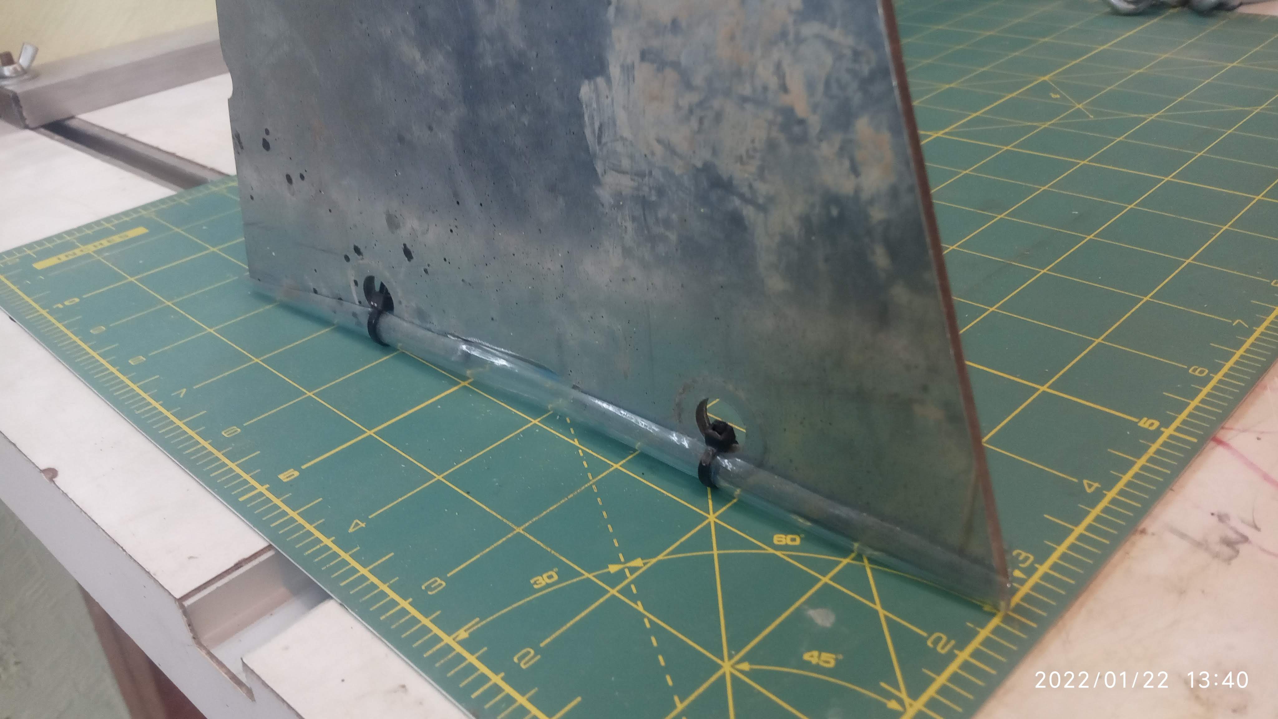 汽车吊梁