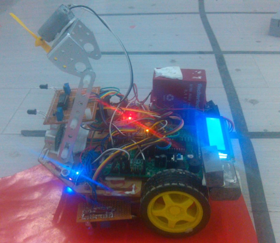 基于单片机STC89C52的多功能智能小车设计