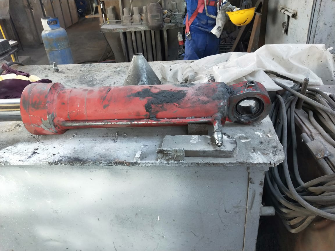 焊接式液压缸-130x90x500-mm-1.snapshot.1