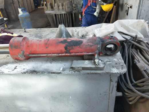焊接式液压缸-130x90x500-mm-1.snapshot.1缩略图