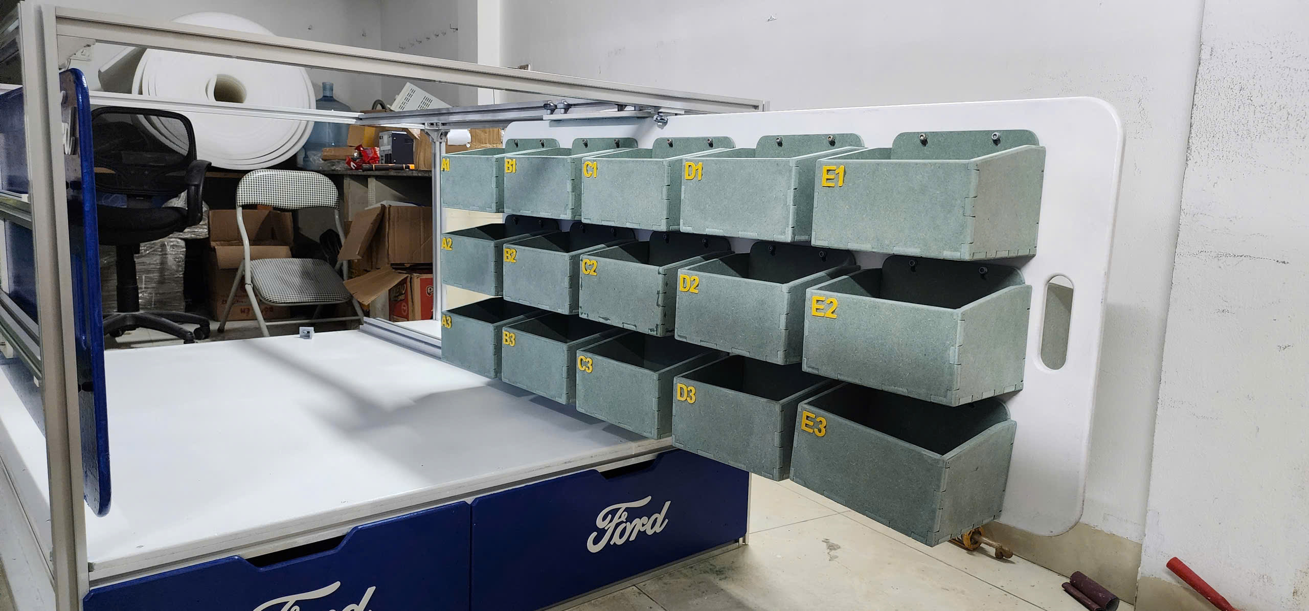 用于制造的工具、机械和零部件运输车