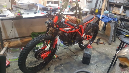 VLR电动自行车大黄蜂缩略图