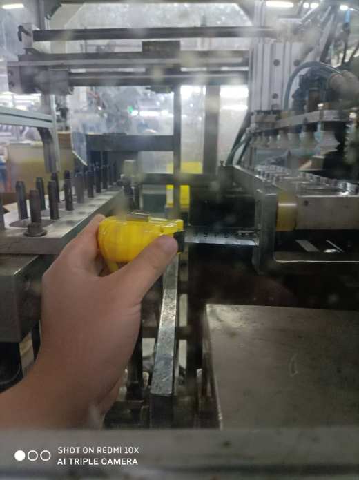 塑件自动收料机（sw18可编辑+工程图+bom）缩略图