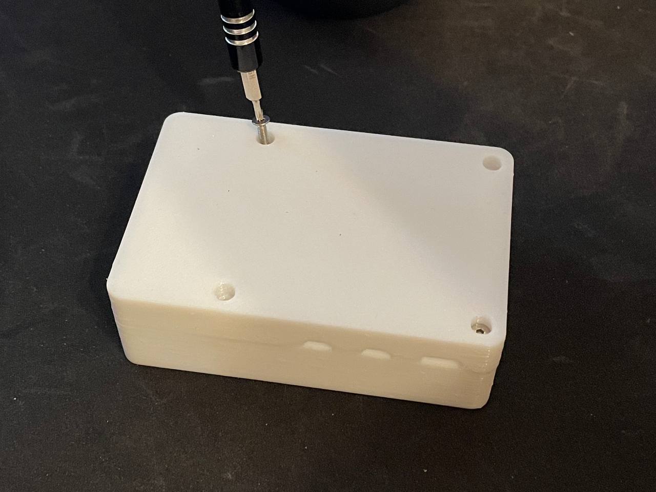 单板计算机Raspberry PI 5的轻便但功能强大且具有气流设计