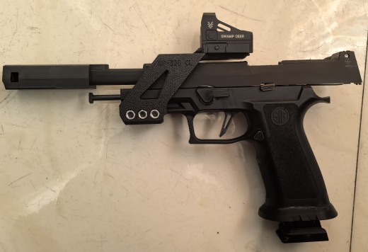VFC P320 IPSC 包括滑套、枪管、制动器和瞄准镜安装座。四种不同款式供 X5 和 M17 使用。缩略图