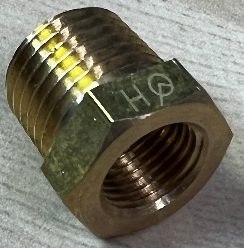 1-4英寸MNPT X 1-8英寸FNPT黄铜管件转接头