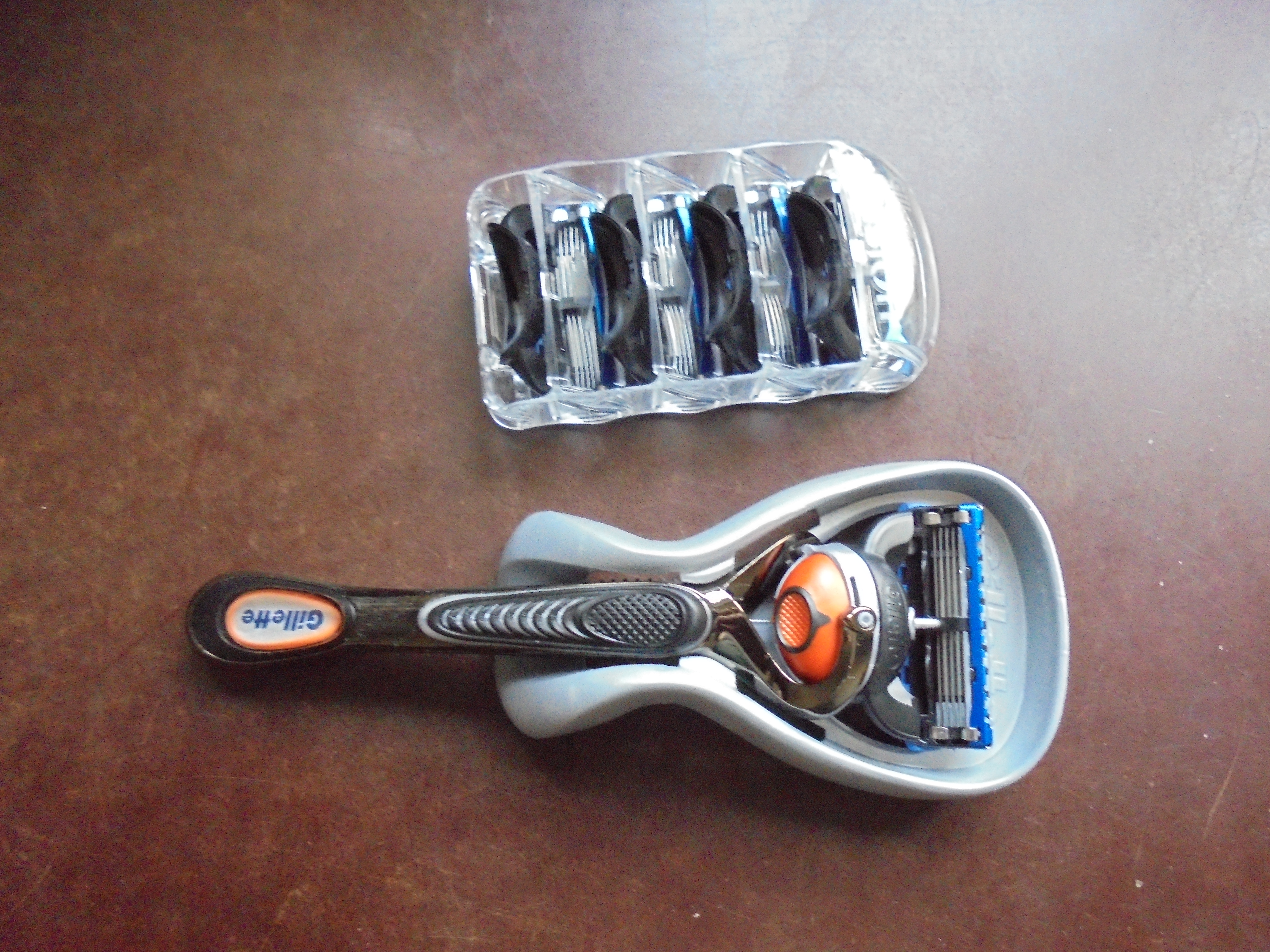 刮胡刀