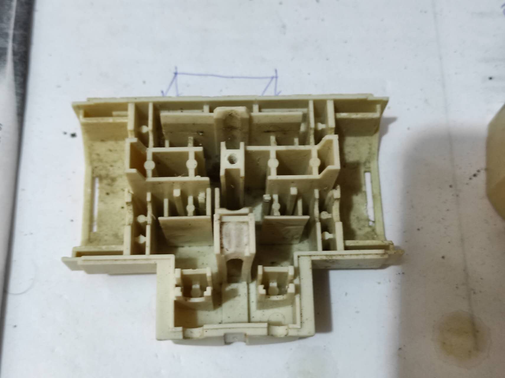 三通插头适配器