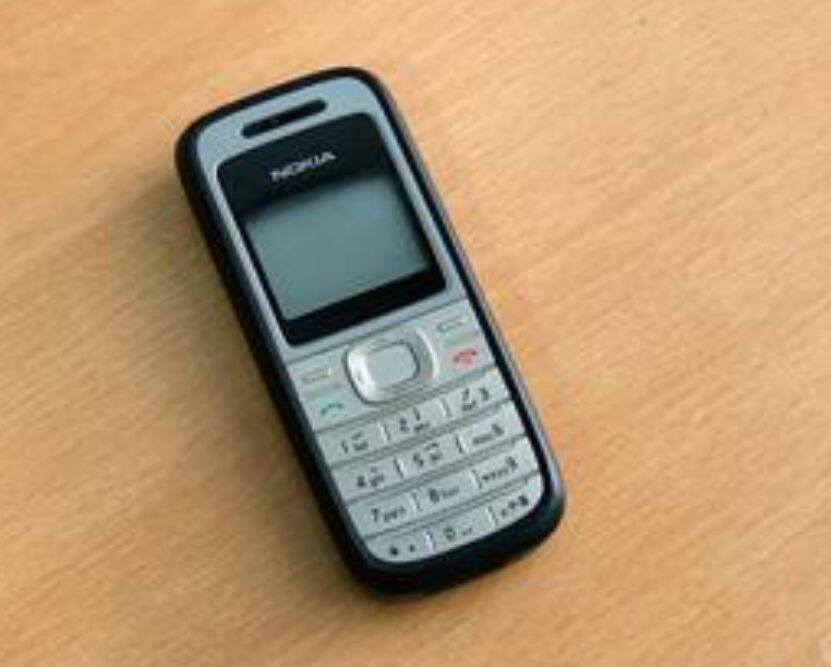 Q447-若基亚手机外壳前盖注塑模具设计