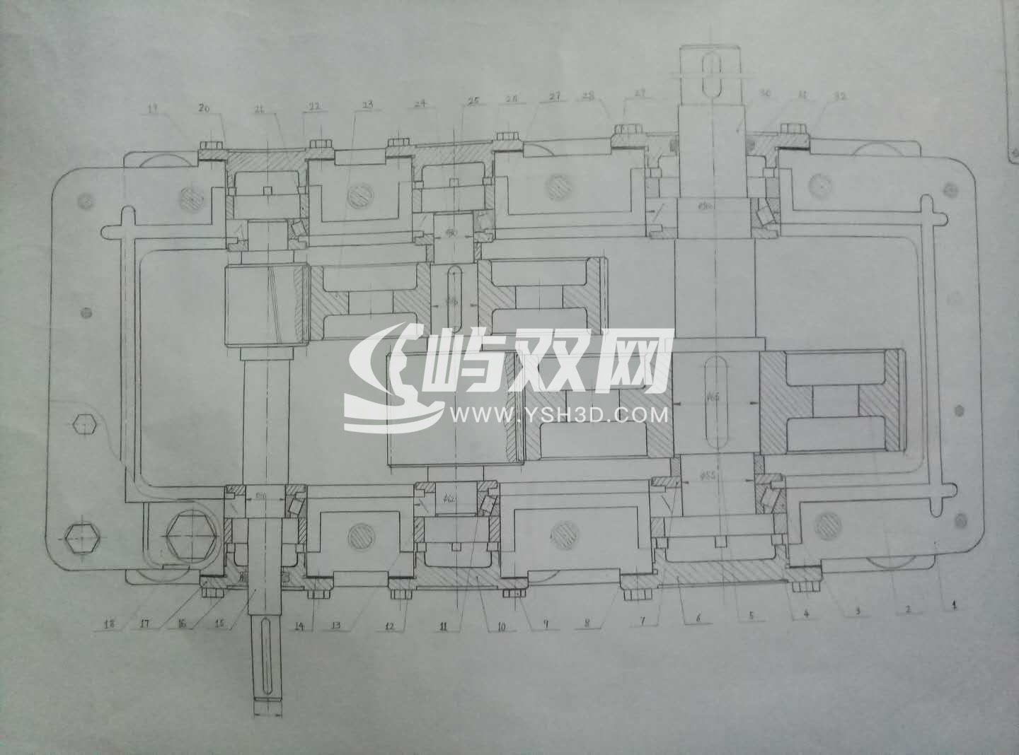 斜齿二级减速器三维建模