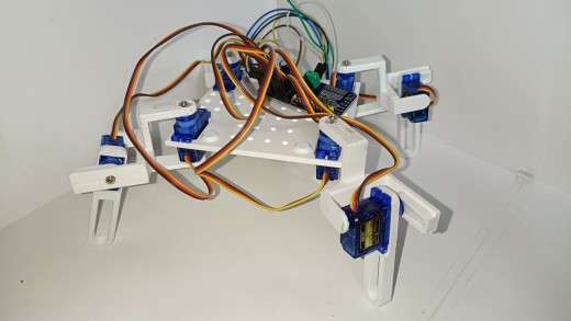 使用Sg9的四足机器人缩略图