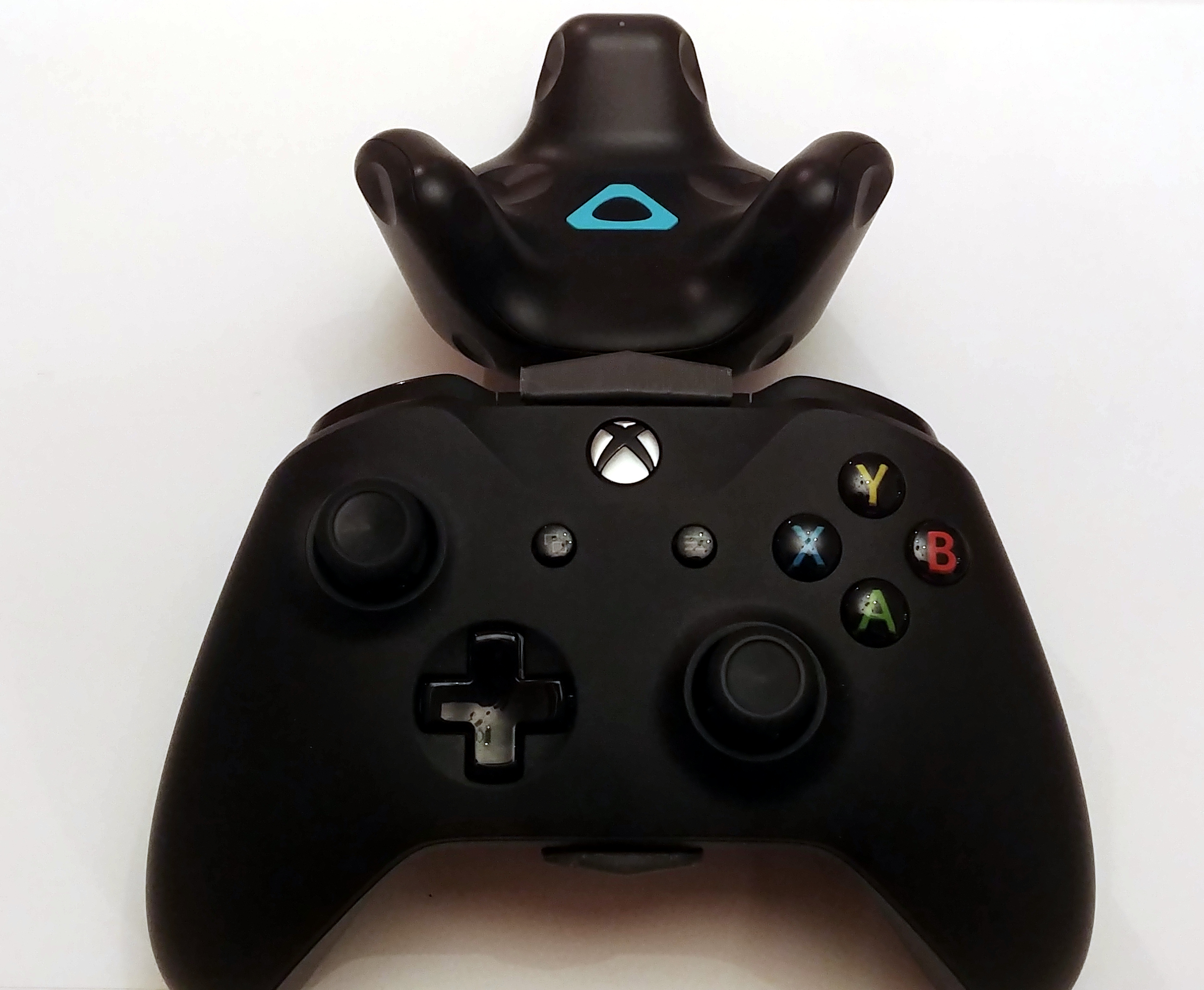 HTC Vive追踪器支持握持Xbox One控制器18