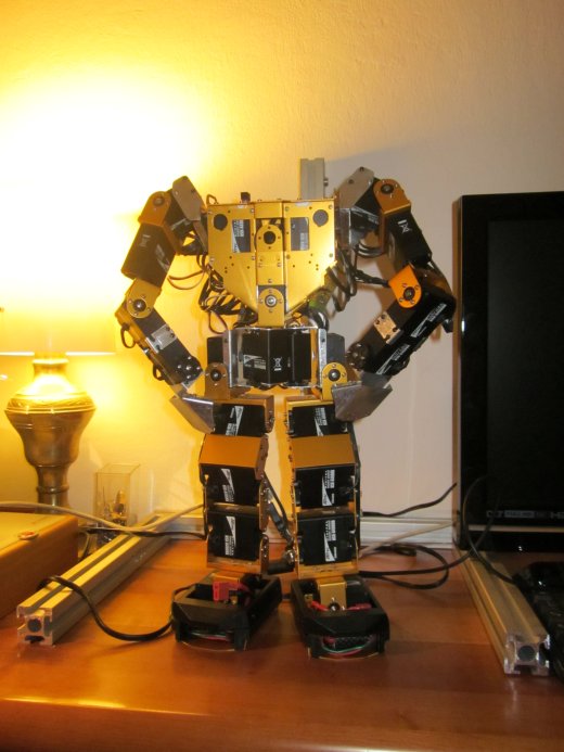 Robonova人形机器人结构模型3D图纸 STEP格式缩略图