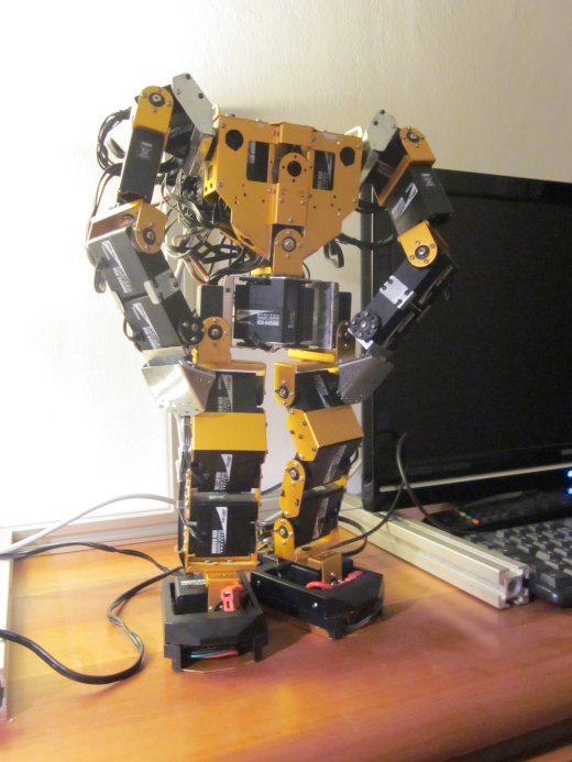 Robonova人形机器人结构模型3D图纸 STEP格式缩略图